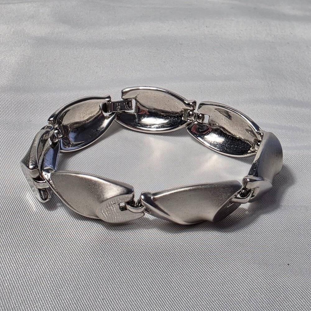 Vintage 1960's Trifari Brushed Silvertone Bracelet Abstract Shaped Links